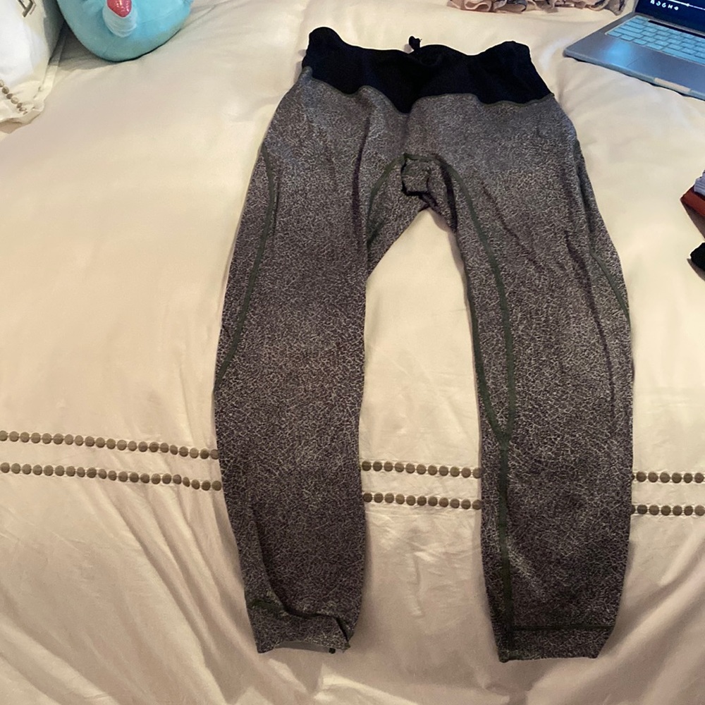Lululemon leggings - 3/4 length